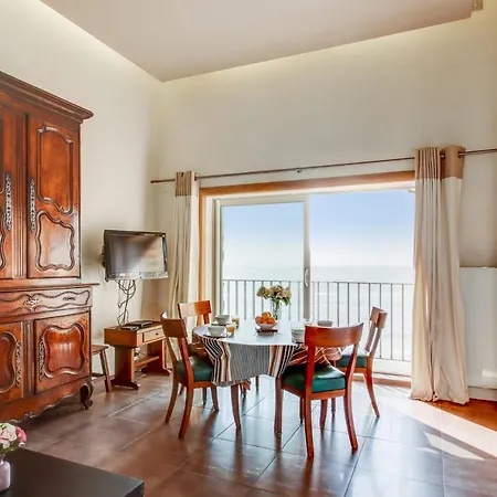 Wonderful Facing The Ocean - - Welkeys *