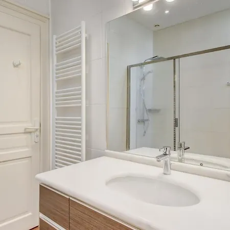 Apartment Wonderful Facing The Ocean - - Welkeys